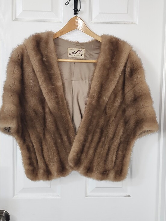 None Jackets & Blazers - VINTAGE ESTATE FOX FUR STOLE